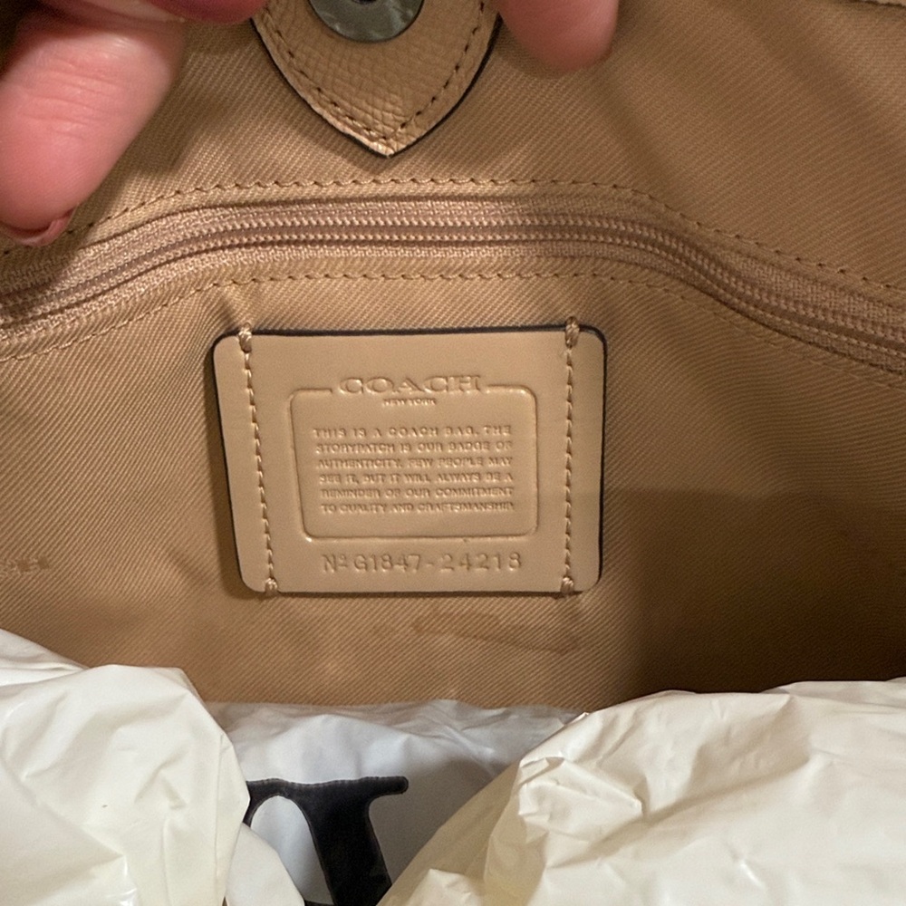 Coach Bailey Carryall Tote - Picture 7 of 8